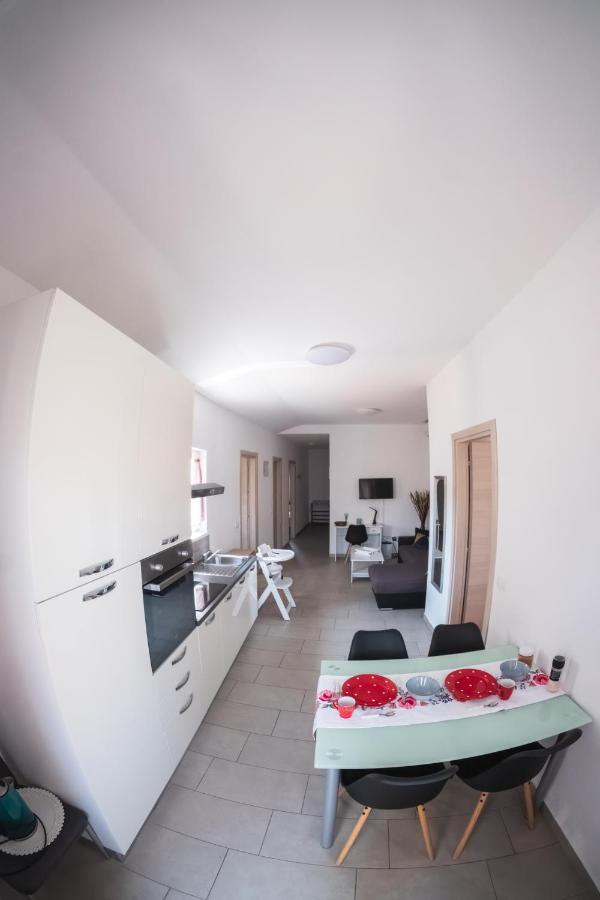 Apartments Time For Sea Копер Экстерьер фото